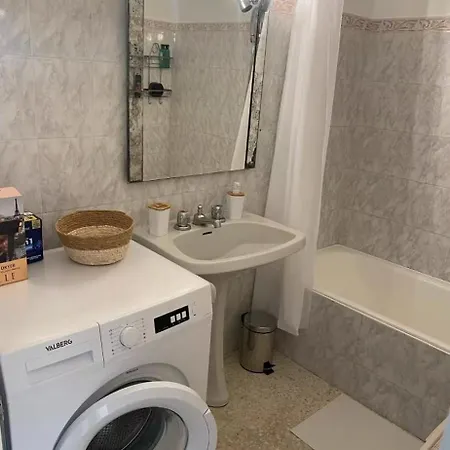 Lägenhet T2 Le Saints Georges 48 M2 Meubles Equipes Clims 2 Balcons Ensoleilles Parking Gratuit Et Wifi *