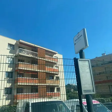 T2 Le Saints Georges 48 M2 Meubles Equipes Clims 2 Balcons Ensoleilles Parking Gratuit Et Wifi Lägenhet *