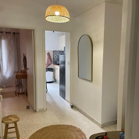 T2 Le Saints Georges 48 M2 Meubles Equipes Clims 2 Balcons Ensoleilles Parking Gratuit Et Wifi