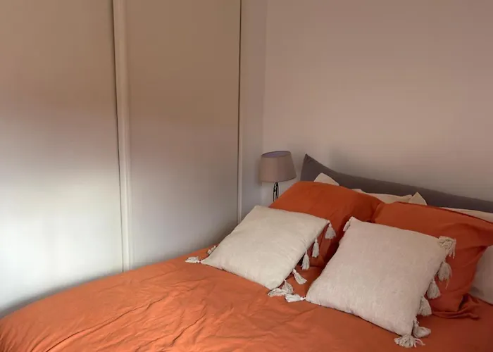 T2 Le Saints Georges 48 M2 Meubles Equipes Clims 2 Balcons Ensoleilles Parking Gratuit Et Wifi Lägenhet Saint-Raphaël