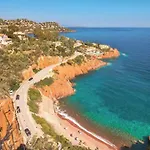 T2 Le Saints Georges 48 M2 Meubles Equipes Clims 2 Balcons Ensoleilles Parking Gratuit Et Wifi * Saint-Raphaël