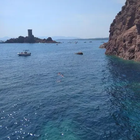 T2 Le Saints Georges 48 M2 Meubles Equipes Clims 2 Balcons Ensoleilles Parking Gratuit Et Wifi Διαμέρισμα *