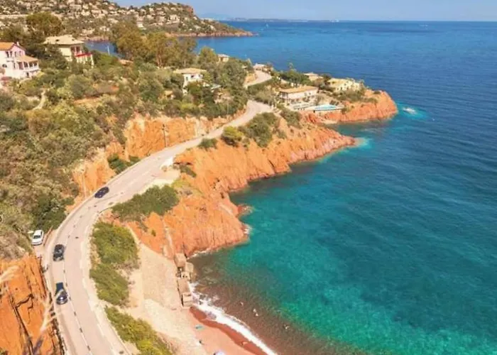 T2 Le Saints Georges 48 M2 Meubles Equipes Clims 2 Balcons Ensoleilles Parking Gratuit Et Wifi * Saint-Raphaël